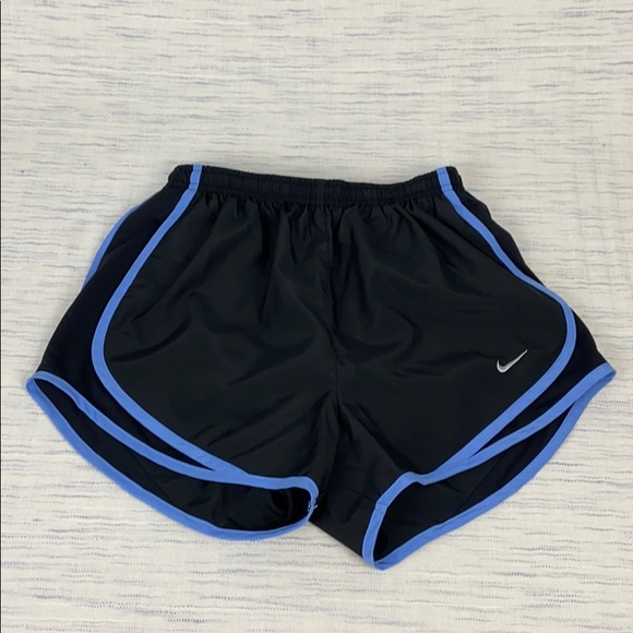 Nike Tempo Dri-Fit Running Shorts in Small - Picture 1 of 6
